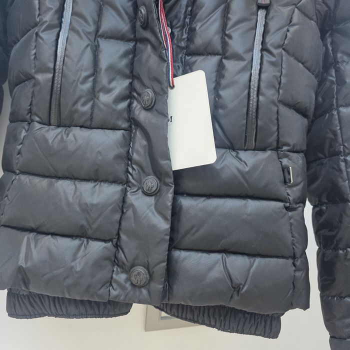 Geaca  M o n c l e r ,nr 2, ski