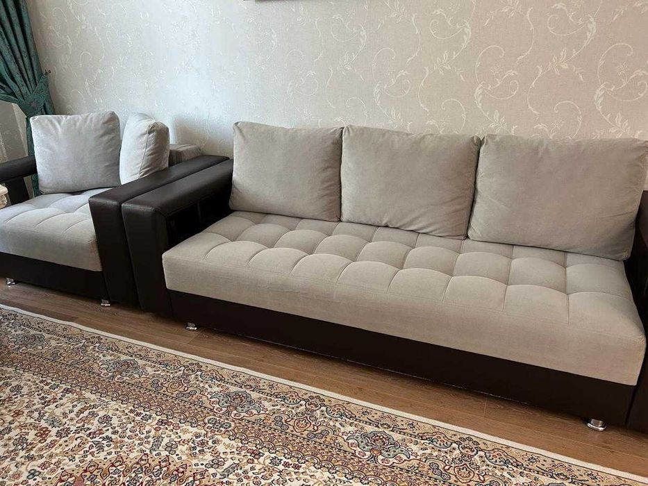 Продается диван с креслом (раскладной, с местом для хранения)