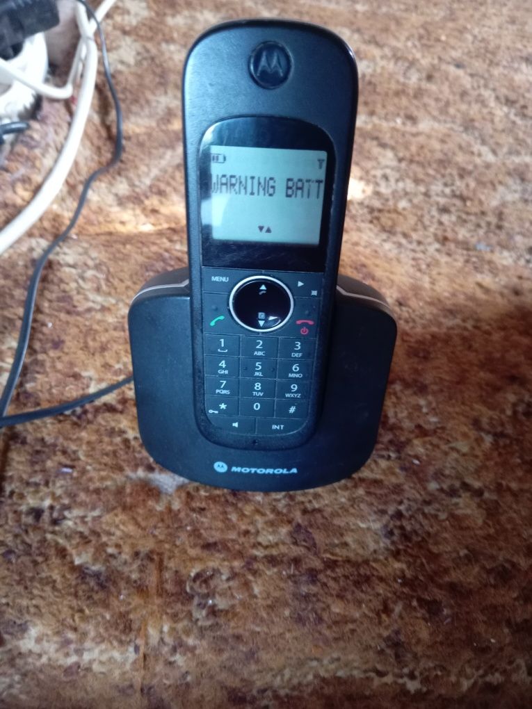 Продам радиотелефон motorola