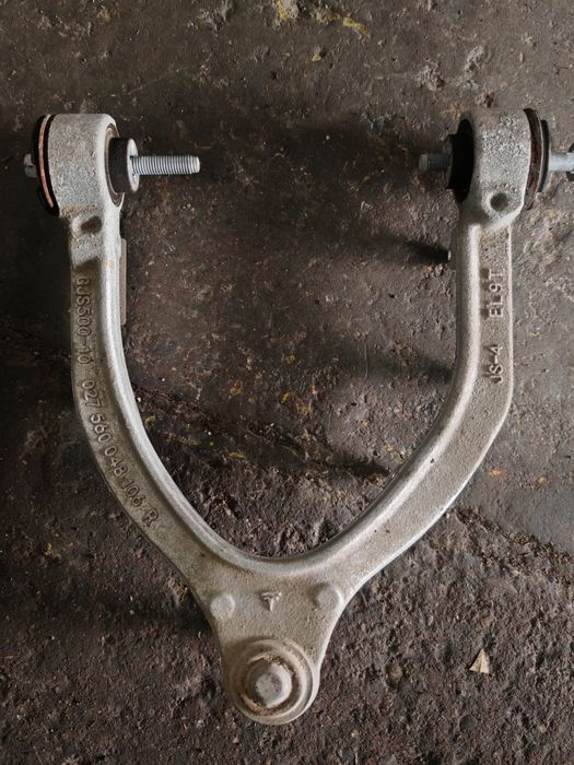 Носач за Tesla Model 3 Highland