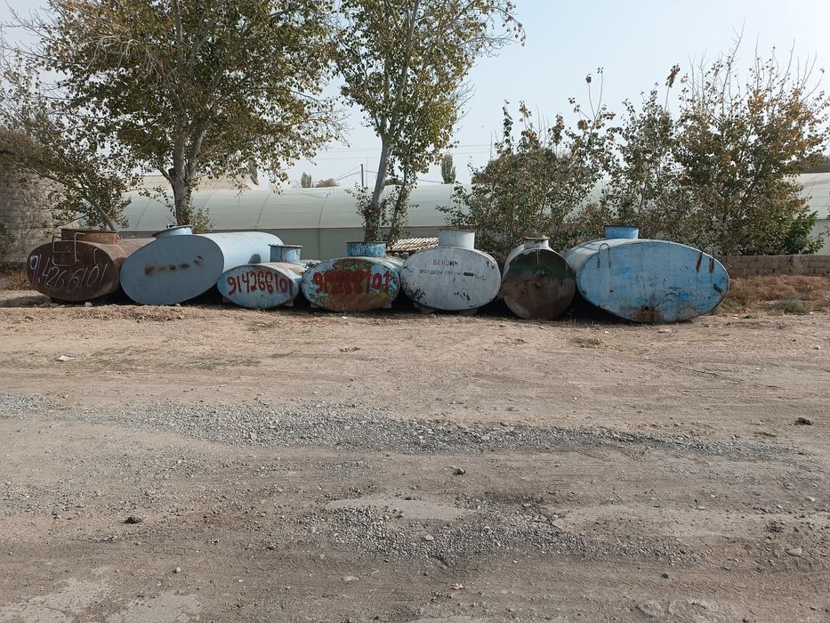 ёмкостьлар сотилади