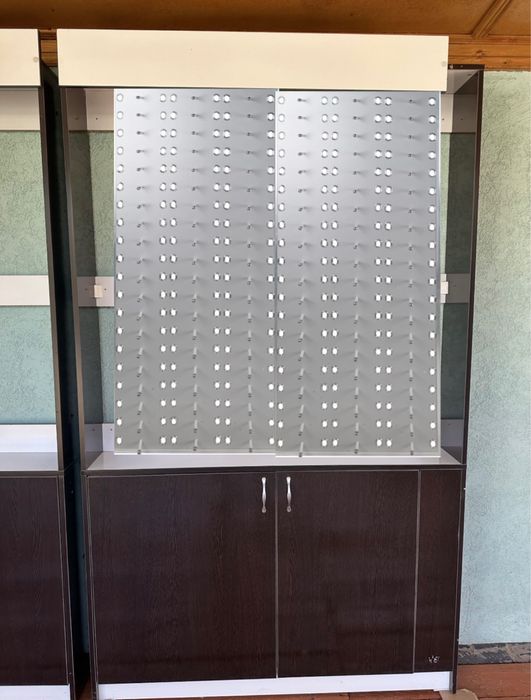 Срочно продам полку для очков