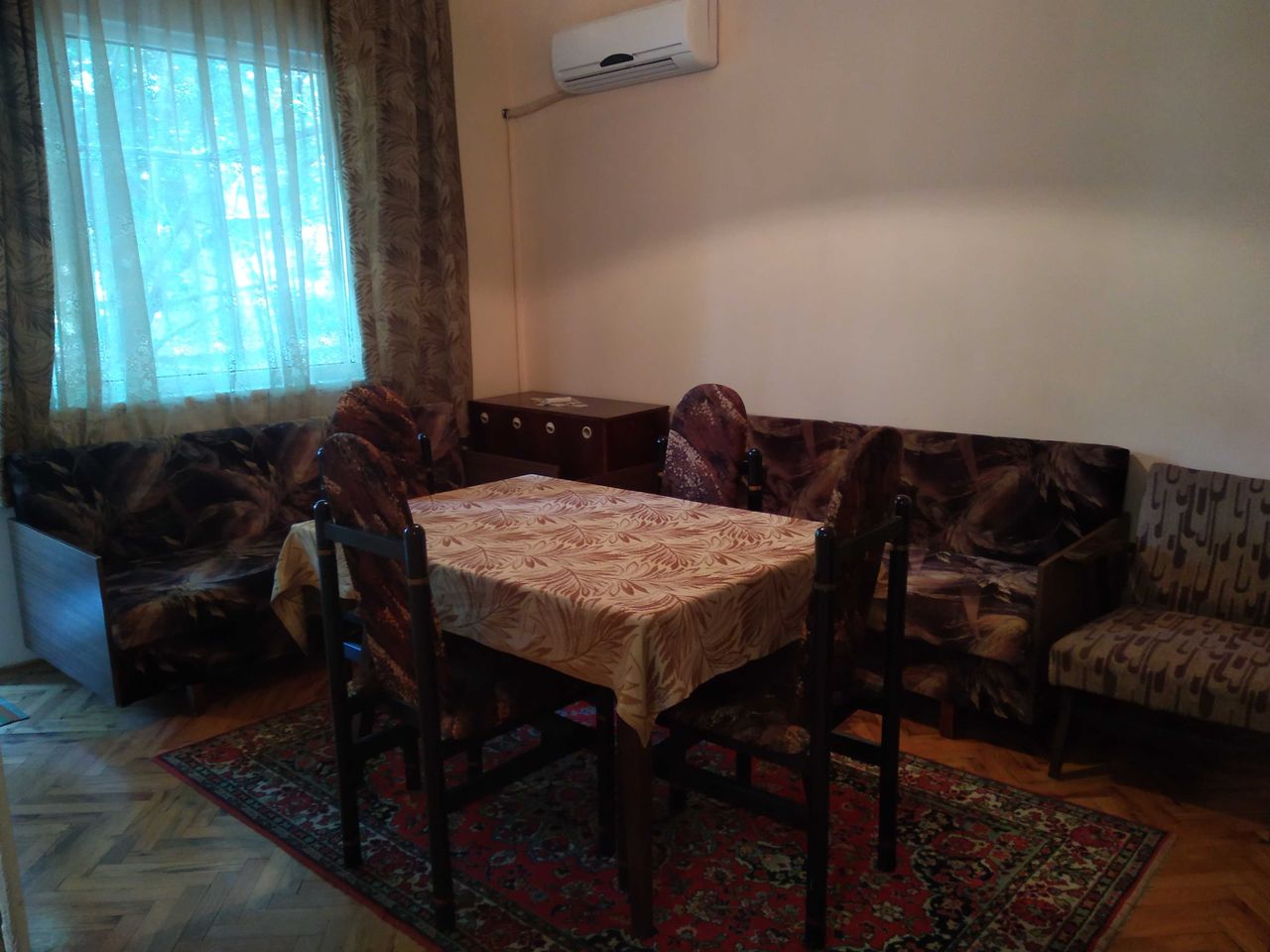 Дава се под наем Тристаен апартамент в Варна, Червен площад - 86 кв.м за 433.5 € - Снимка #4