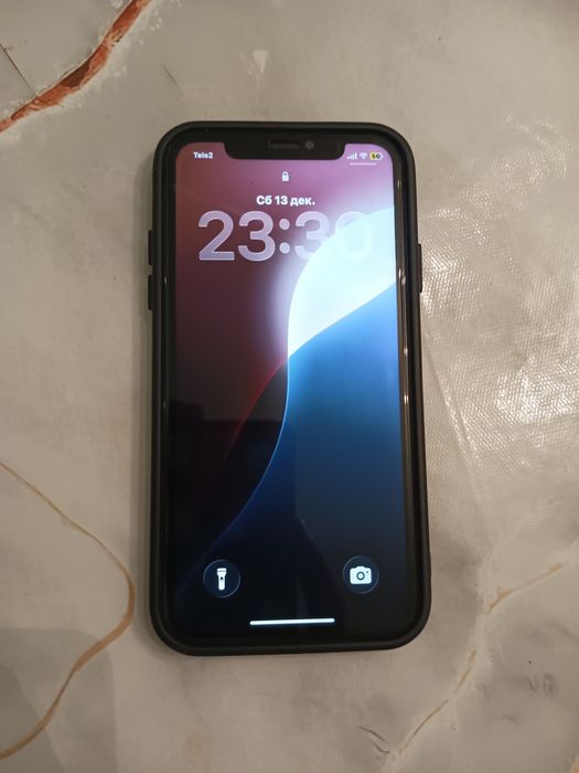 Продам айфон 11