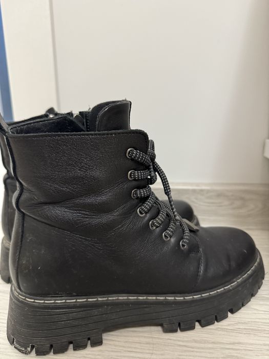 Зимни боти от естествена кожа