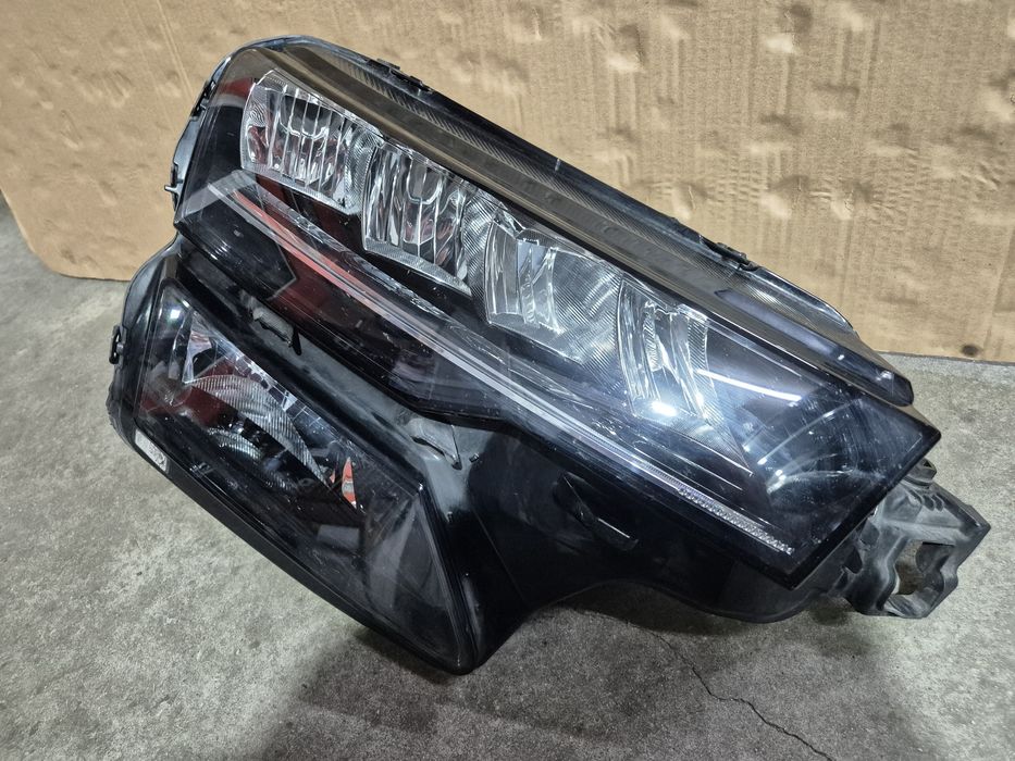 Десен фар за SKODA Karoq NU7 57B941010 Шкода Кароя