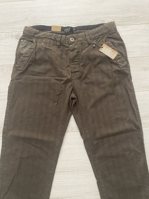 Pantaloni barbatesti noi marimea 34