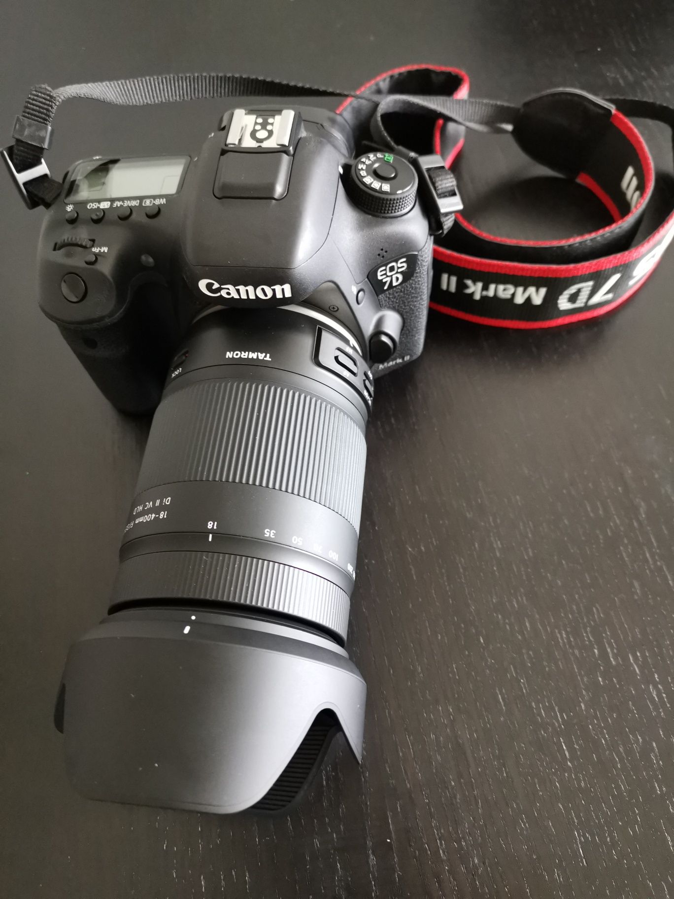 Canon 7D mark ii + card Lexar 128Gb.