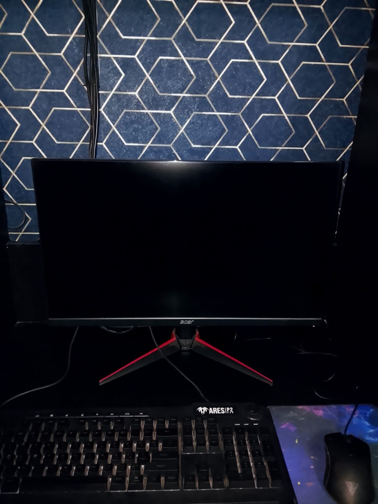ACER 24.5 monitor sotiladi