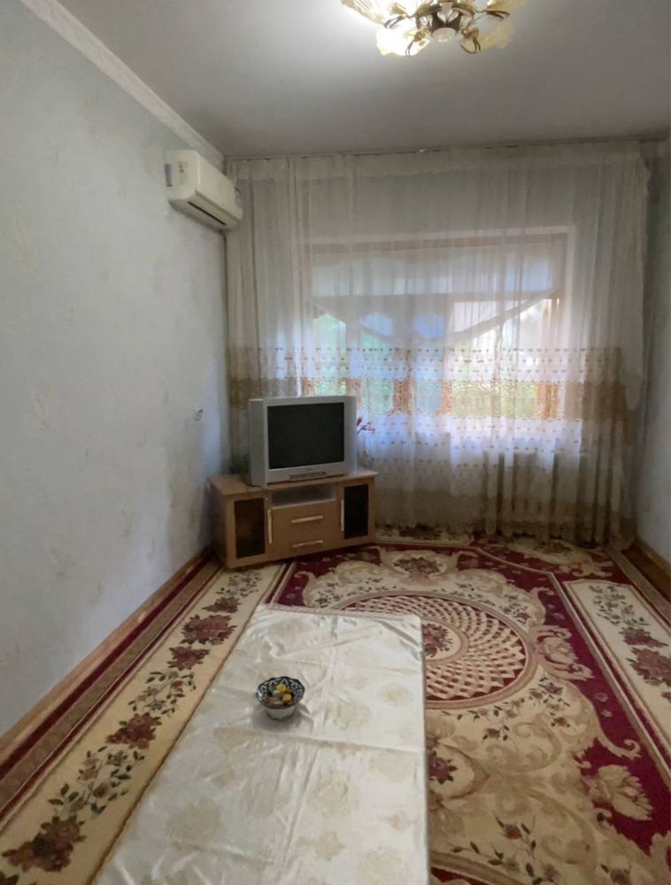 Срочно продается 3х комнатная квартира в хорошем районе.