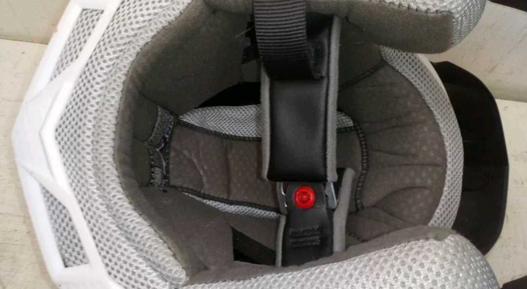 Мотокрос каска IXS M 57-58 см.