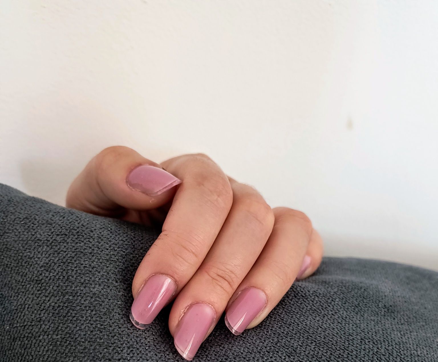 Manichiura unghii cu gel/semi
