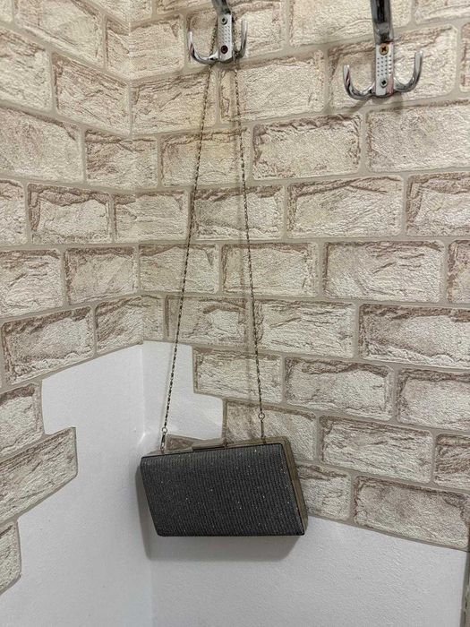 Сребриста малка чанта