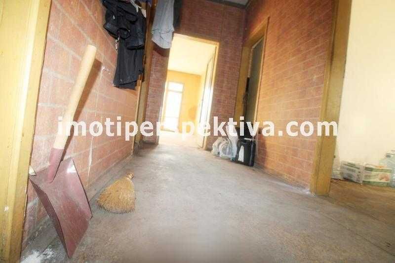 Продава се Тристаен апартамент в Пловдив, Кючук Париж - 69 кв.м за 1551 €/кв.м - Снимка #4