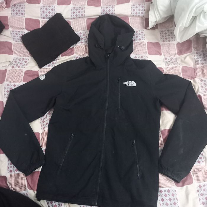 Ветровка + универсальный шарф в подарок.