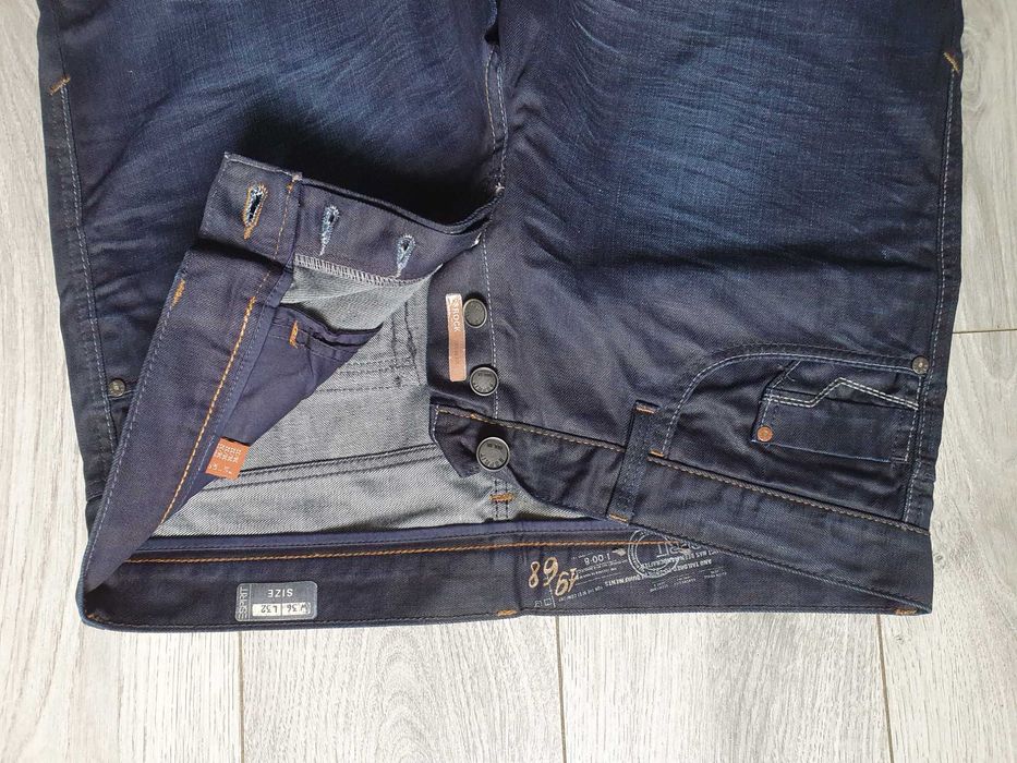 Blugi ESPRIT "Rock Loose Fit" - Marime W36 L32 (Talie 103 cm)