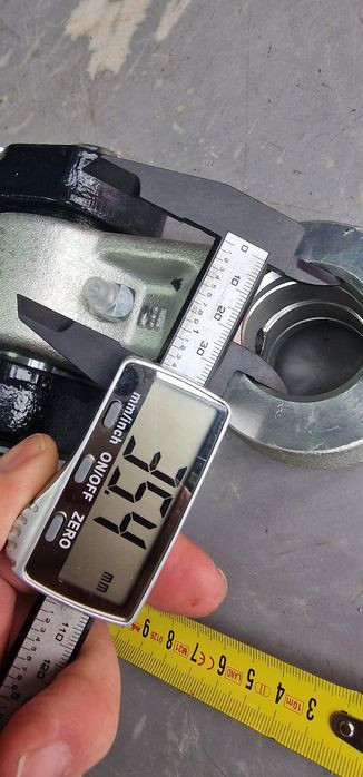 Tirant central stabilizator case internațional fend deutz massey fergu