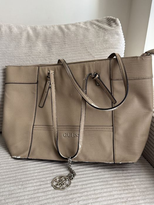 Guess чанта със забележки