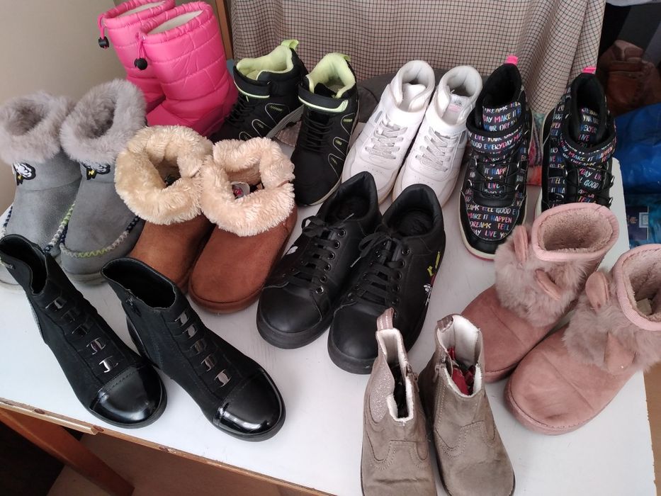 Топли и красиви детски боти и обувки