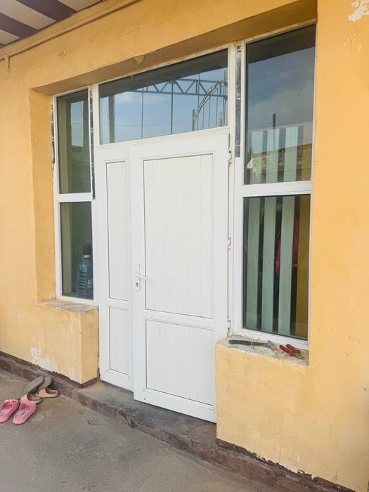 Akfa eshik va oynasi bn SOTILADI.