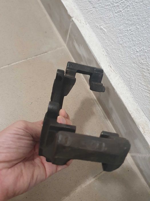 Оригинален съпорт за спирачен апарат ауди а3 8л