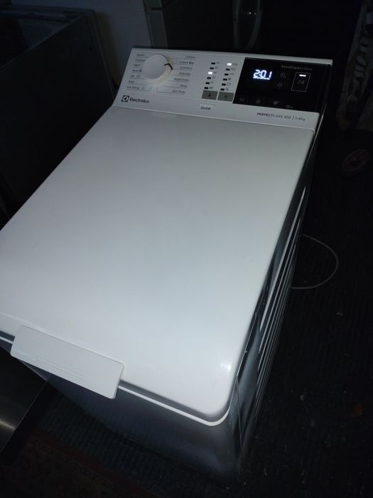 Mașină de spălat Electrolux 6 kg verticala