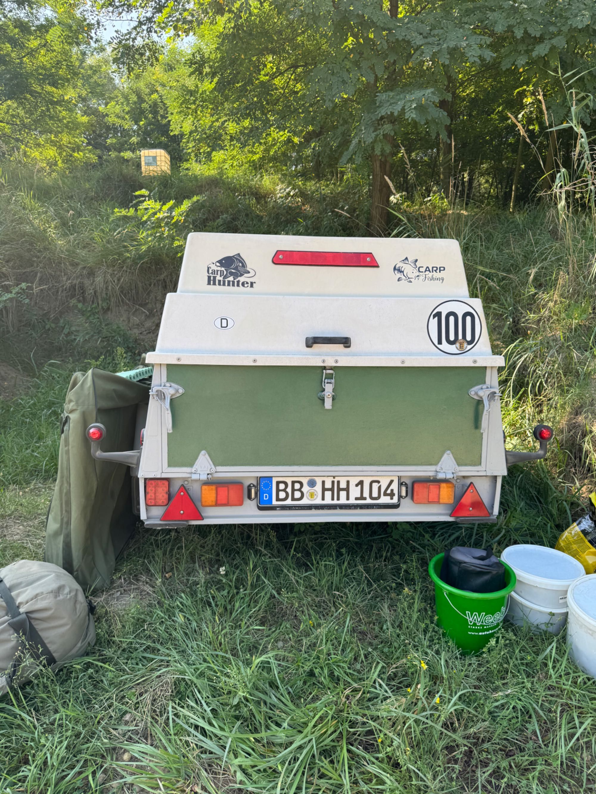 Remorca cu capac plastic