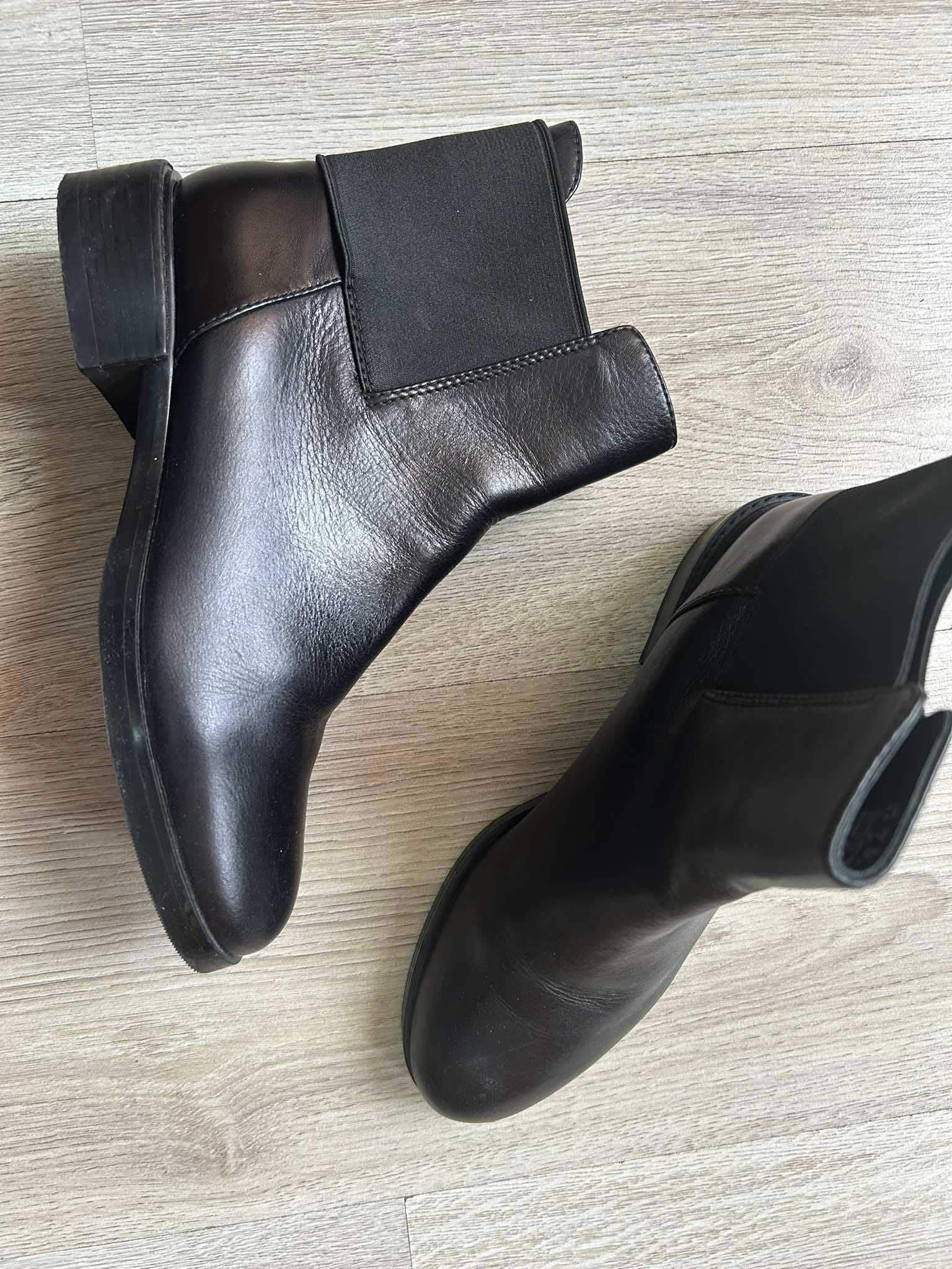 Кожени боти clarks