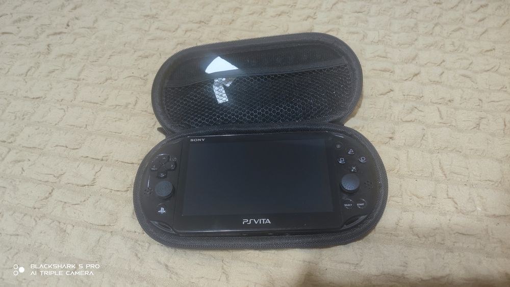 Ps vita прошитая+картриджи