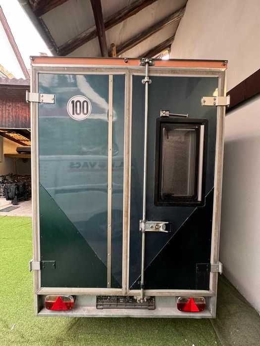 Vând remorca carosata