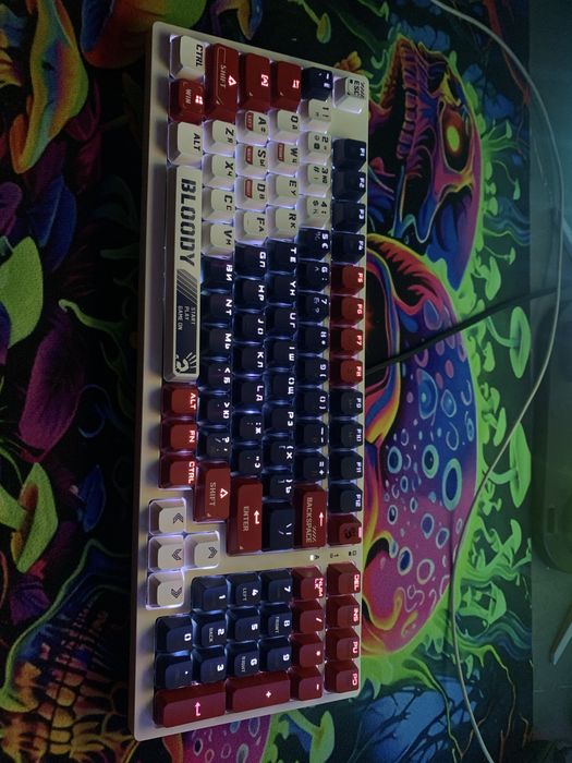 Продам игровую клавиатуру