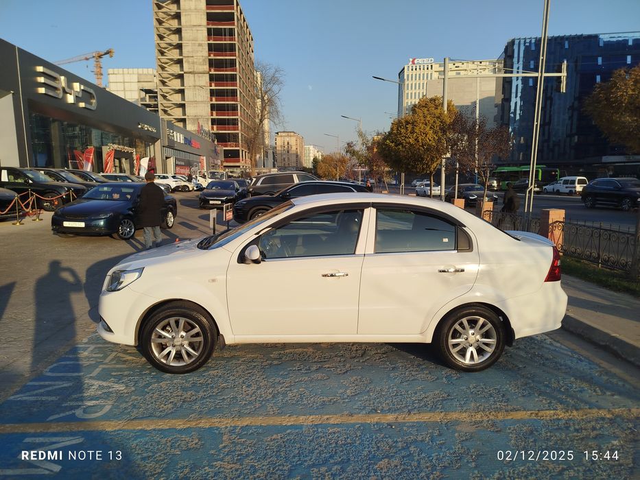 Nxya 3 sotiladi 8300