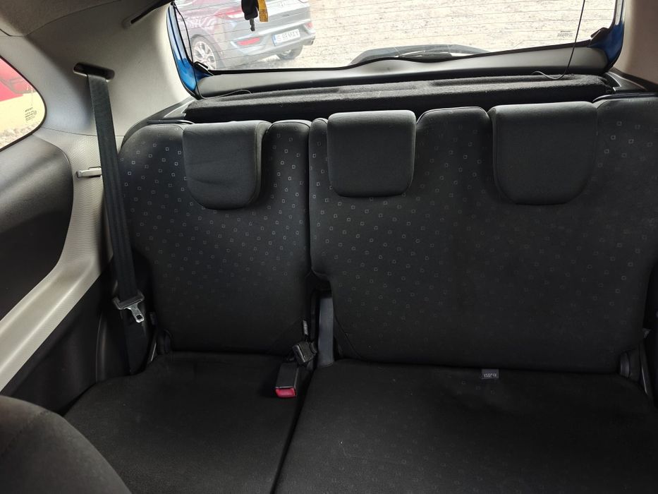 Vând Toyota Yaris 1.0 benzină din 2007