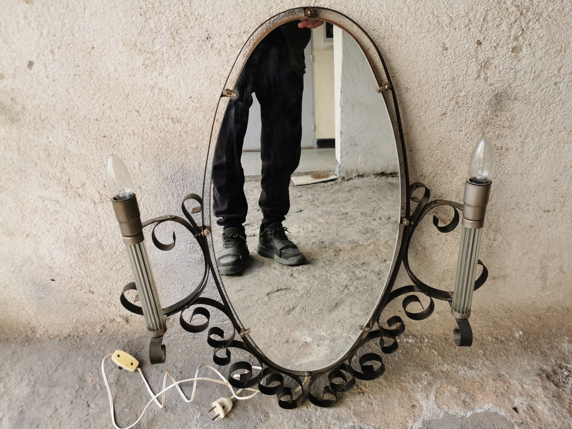 Старо огледало , ковано желязи
