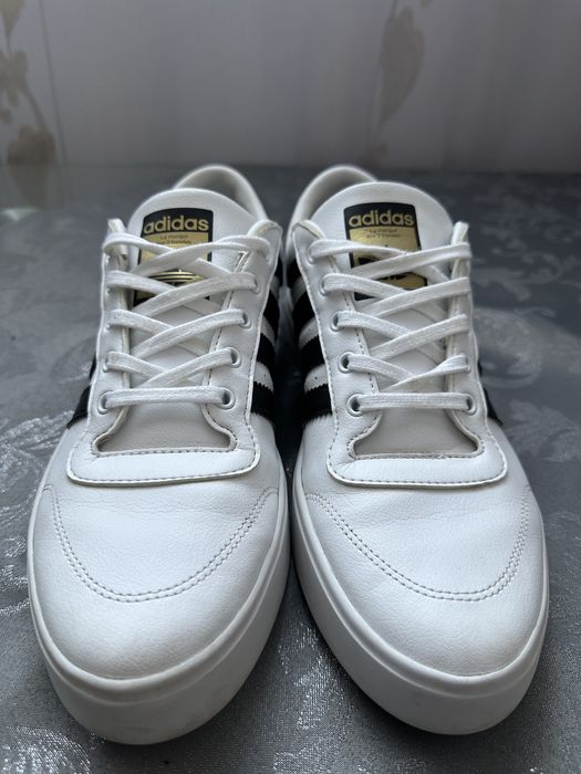 Adidași Adidas originali – stare impecabilă, mărimea 42