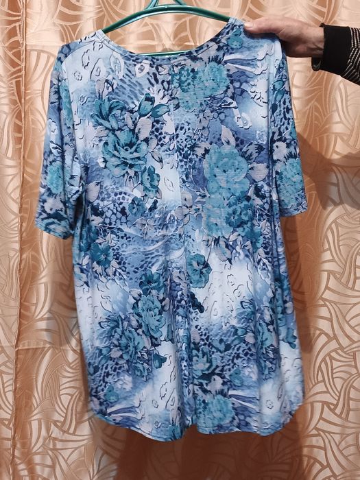 Продам туники каждую по 7000т торг уместен все хорошего качества