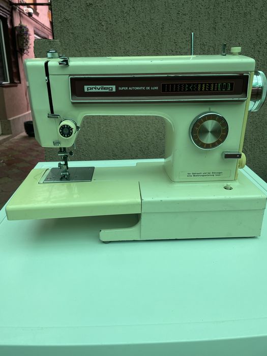 Masina de cusut privileg super automatic de luxe