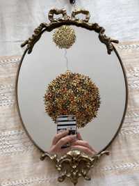 Oglinda frumusete pentru masuta de bijuterii Boudoir veche din bronz
