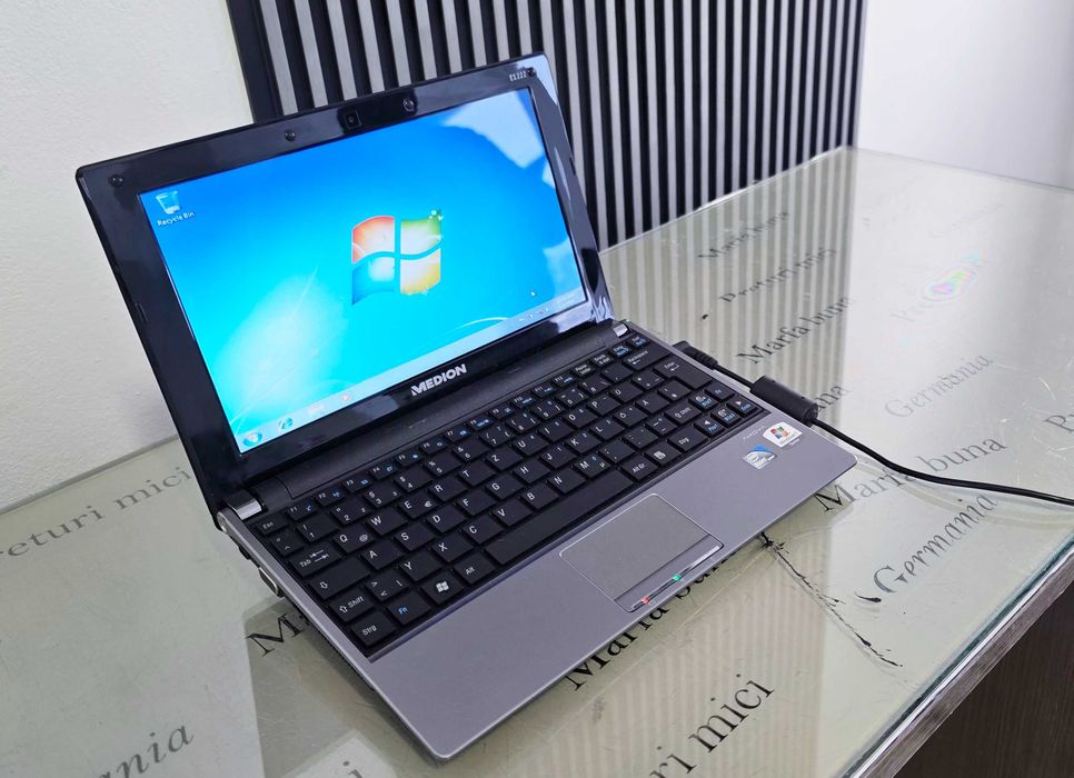 Laptop mini - Medion Akoya E1222 - functional,instalat