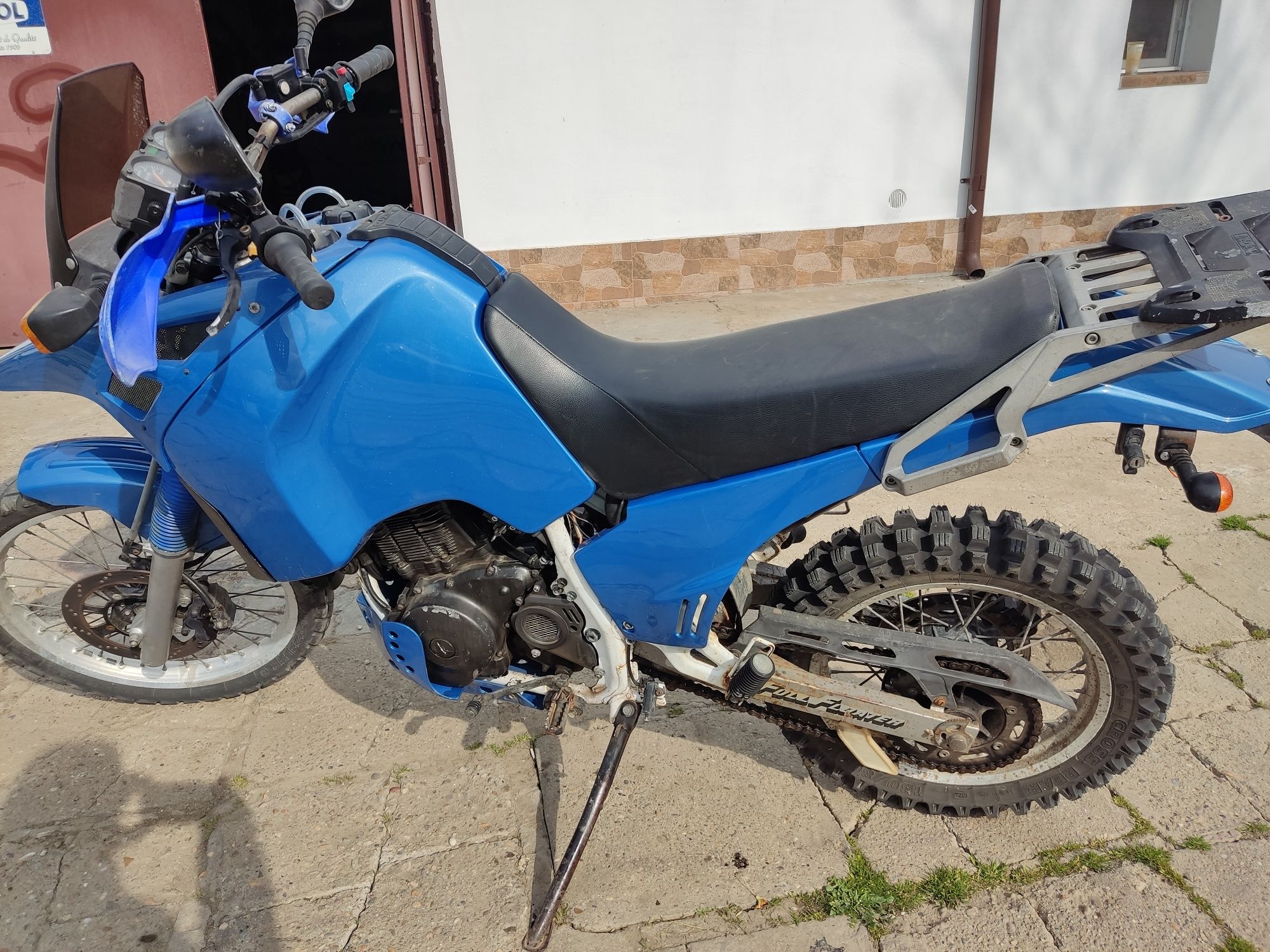 Vind Suzuki Dr 800