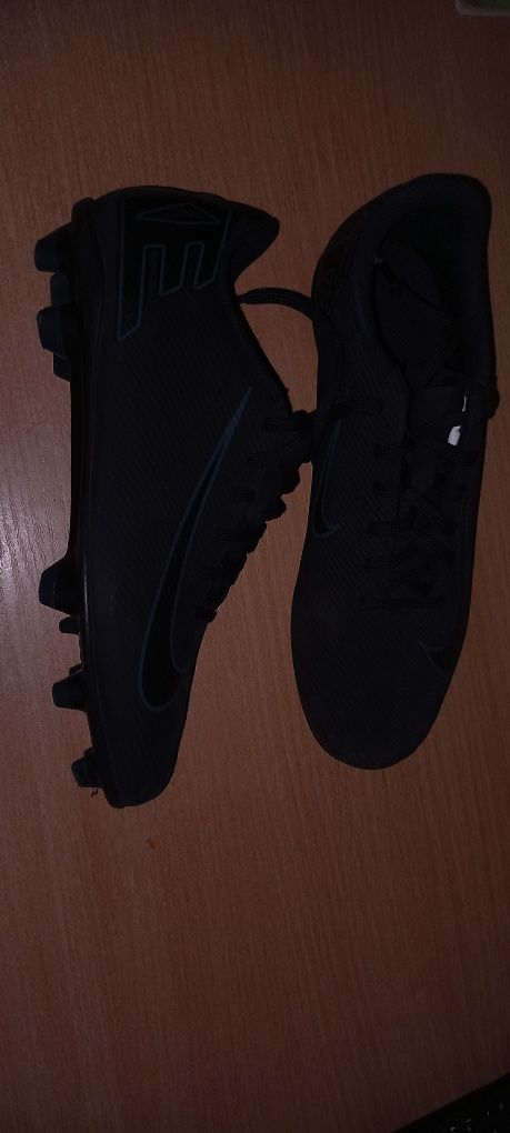 Оригинал ни бутонки на nike