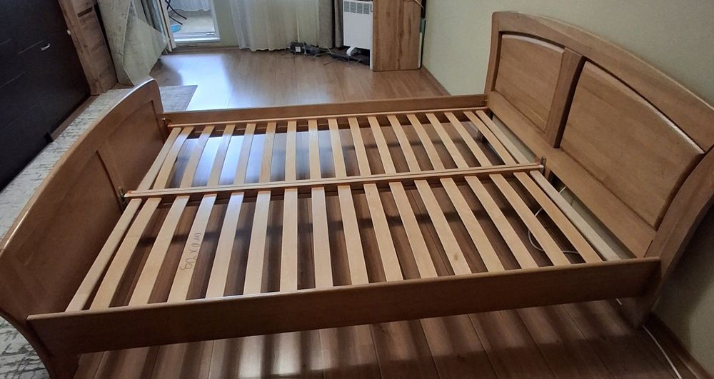 Спалня масив с матрак  Нани 160/200 с две нощни шкафчета