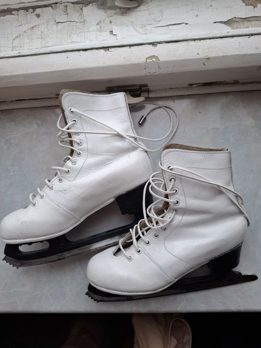 Коньки женские бу