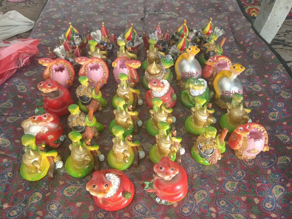 Продаются копилки и подсвечники