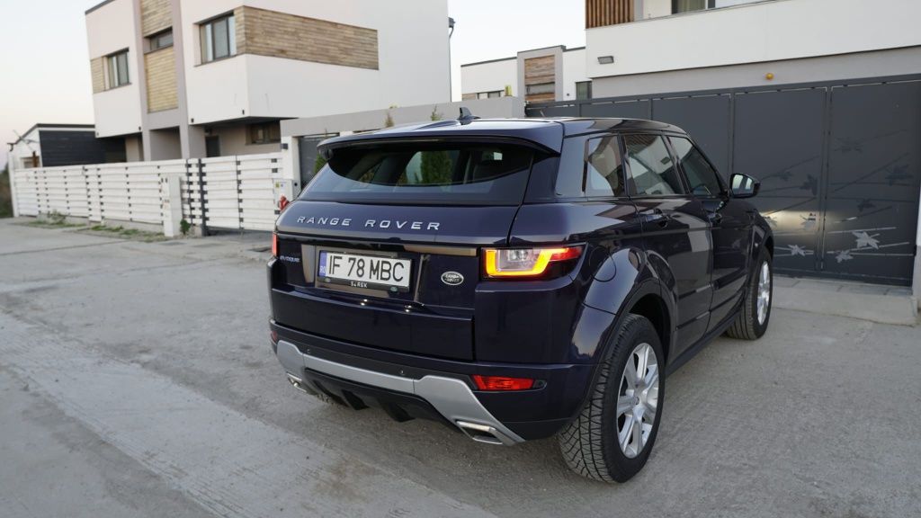 Range Rover Evoque R line