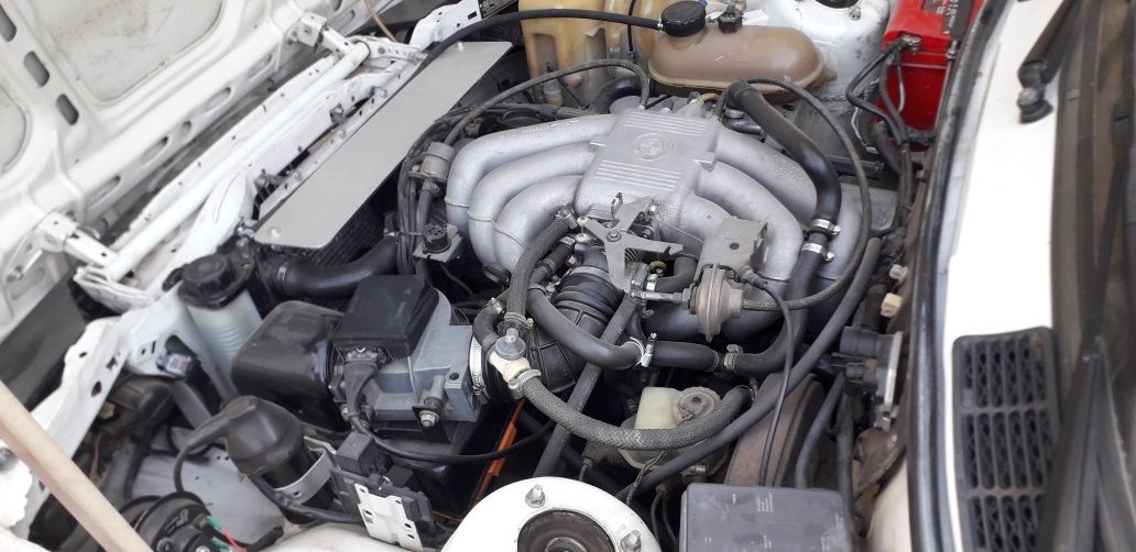 Продам BMW E30 в хорошем состоянии