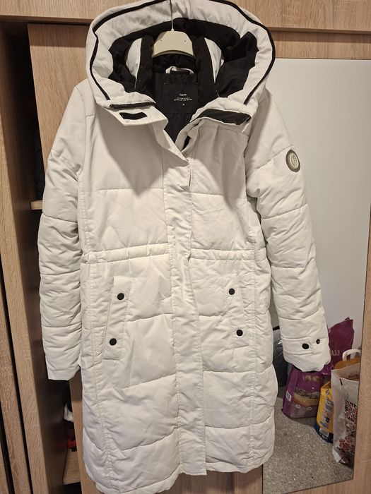 Geaca fas folosita dar arata ok