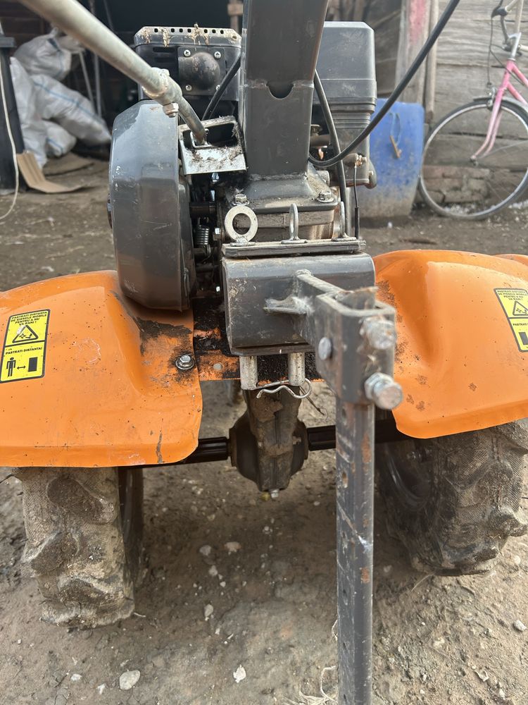 Vand motocultor omac 7 cp e pe curea cureaua scartie