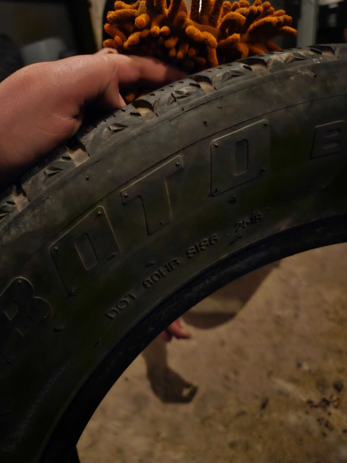 Зимни гуми 235/60  R18