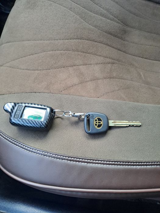 Найден ключ с брелком от авто